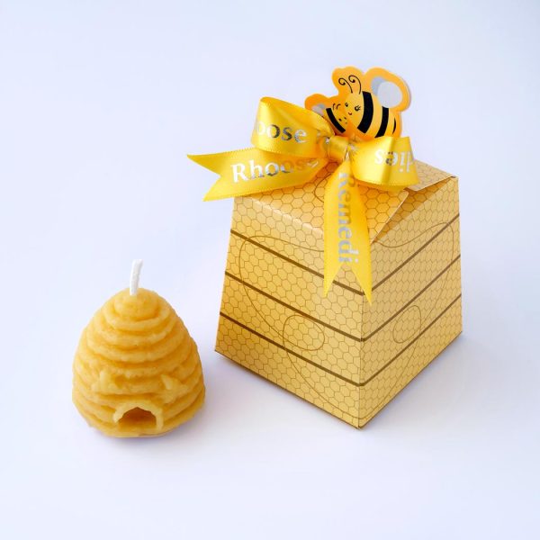 beeswax beehive candle shaped into a beehive with 3 bees with giftbox