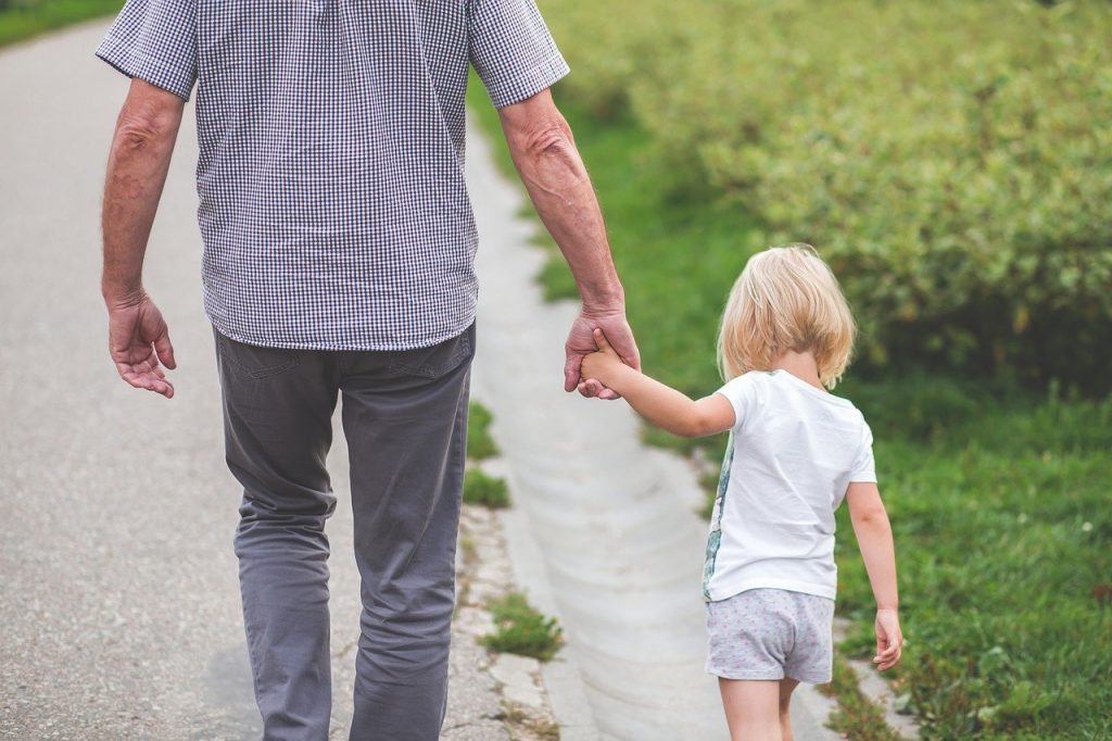 dad, daughter, holding hands-1853657.jpg